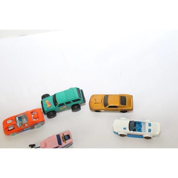 5 Different Hot Weels cars - Picture 2 of 5
